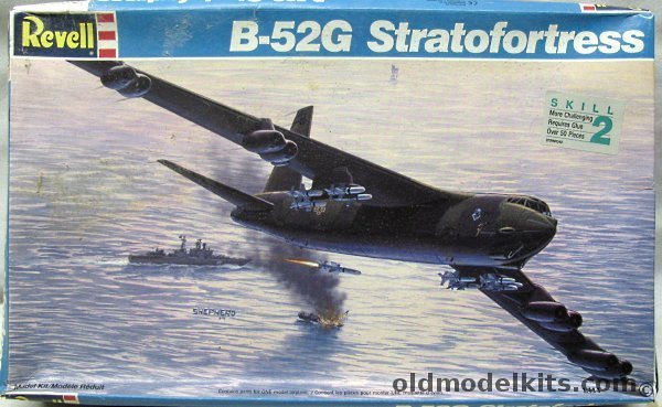 Revell 1/144 B-52G Stratofortress with Harpoon Missiles - USAF  97th BW 'Memphis Belle III' Eaker AFB, OK (1990) or  416th BW  'Phantom Four-Ninety' Griffiss AFB NY (1987), 4583 plastic model kit